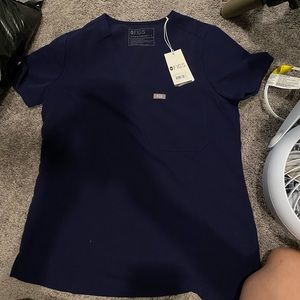 FIGS Catalina one pocket scrub top